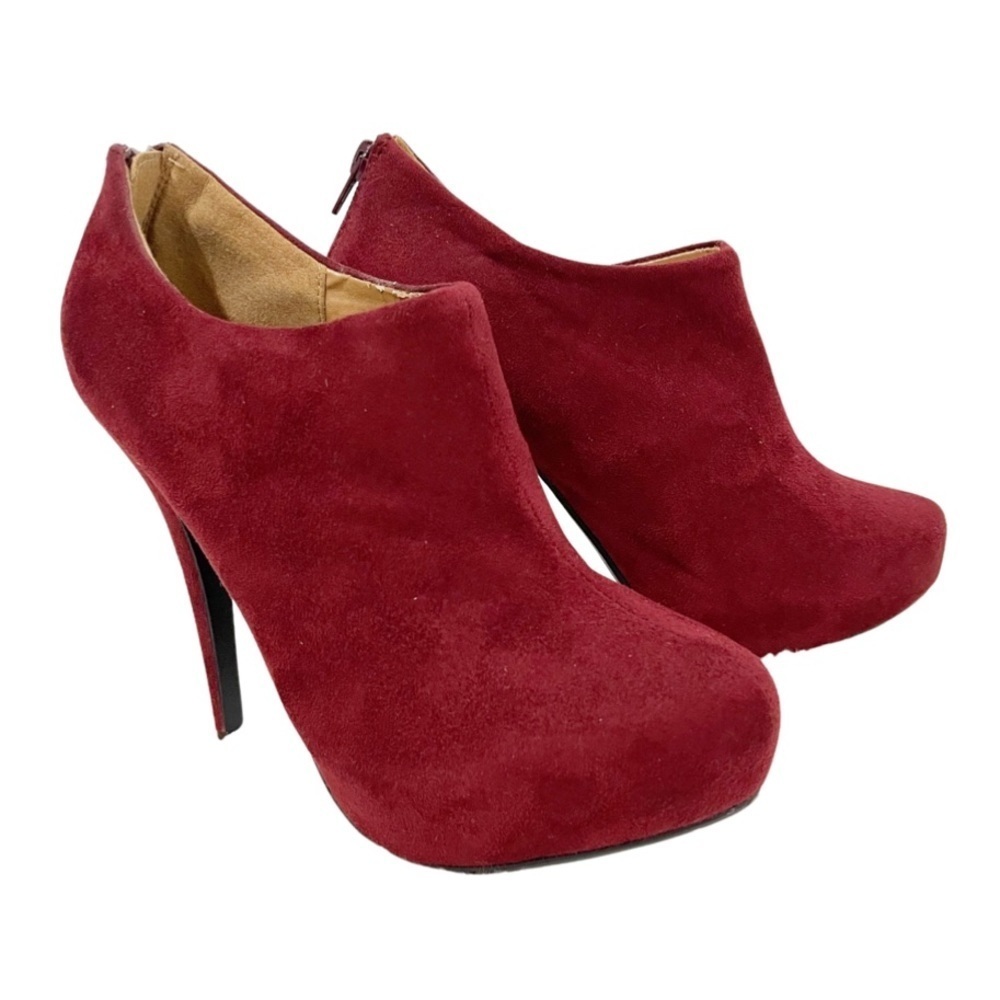 Heart in D cranberry colored suede zip back almond toe bootie women size 7